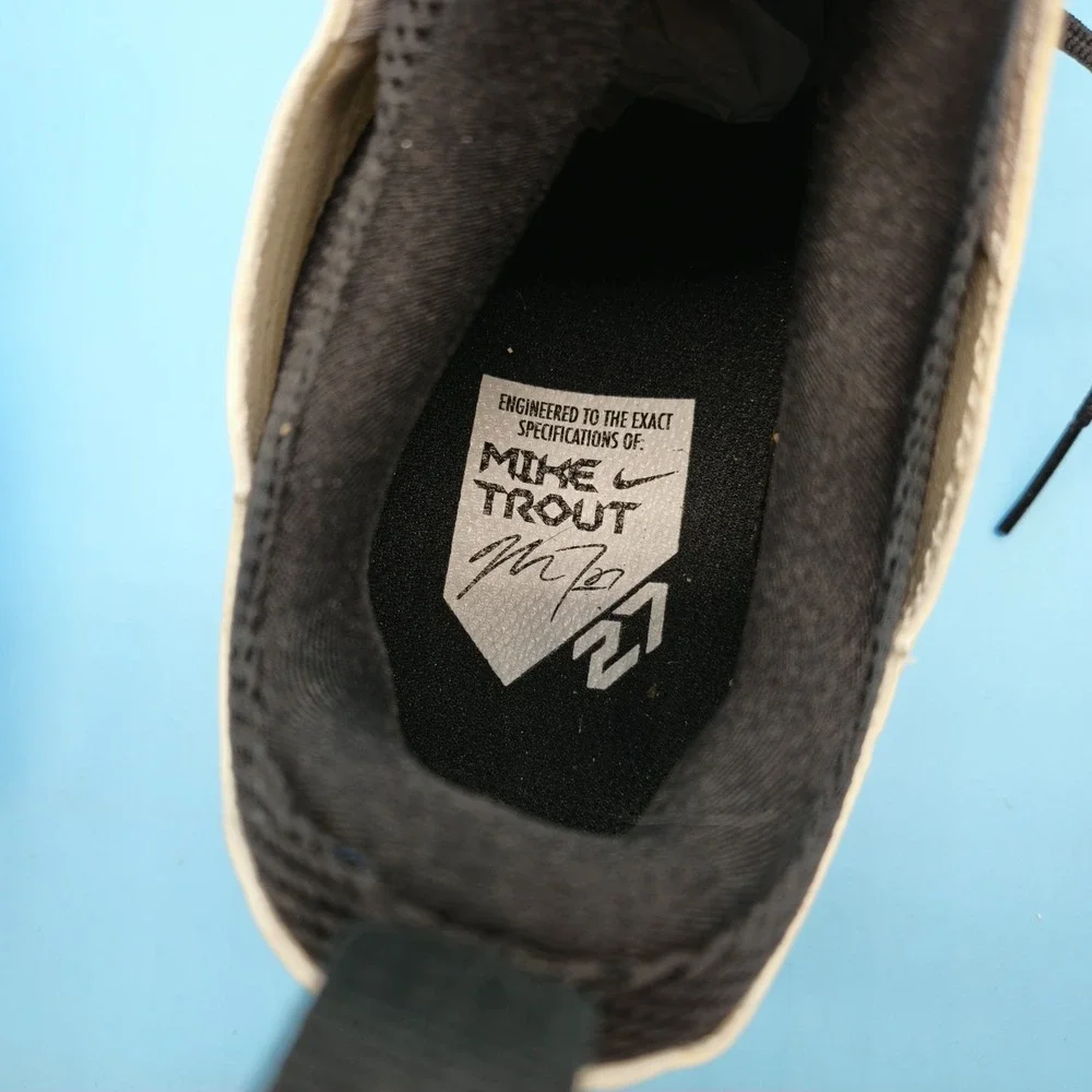 Nike product pair